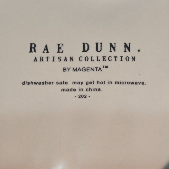 Rae Dunn Magenta Artisan Collection Heart-Shaped Plate Be Mine Valentine's Day - Picture 5 of 5